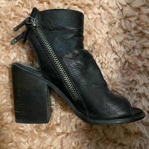 Dolce Vita open toe heel